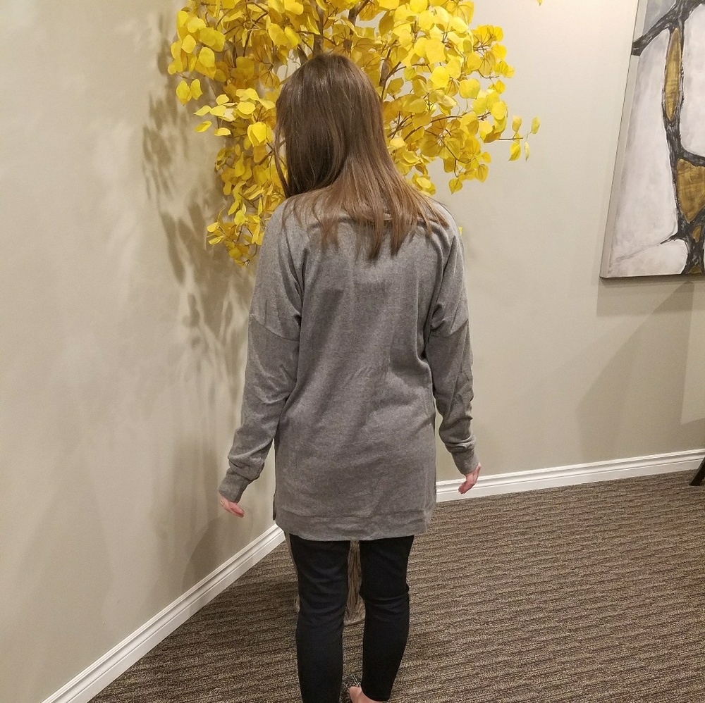 NWT Women's Side Split Crew Neck Pullover - Picture 3 of 8